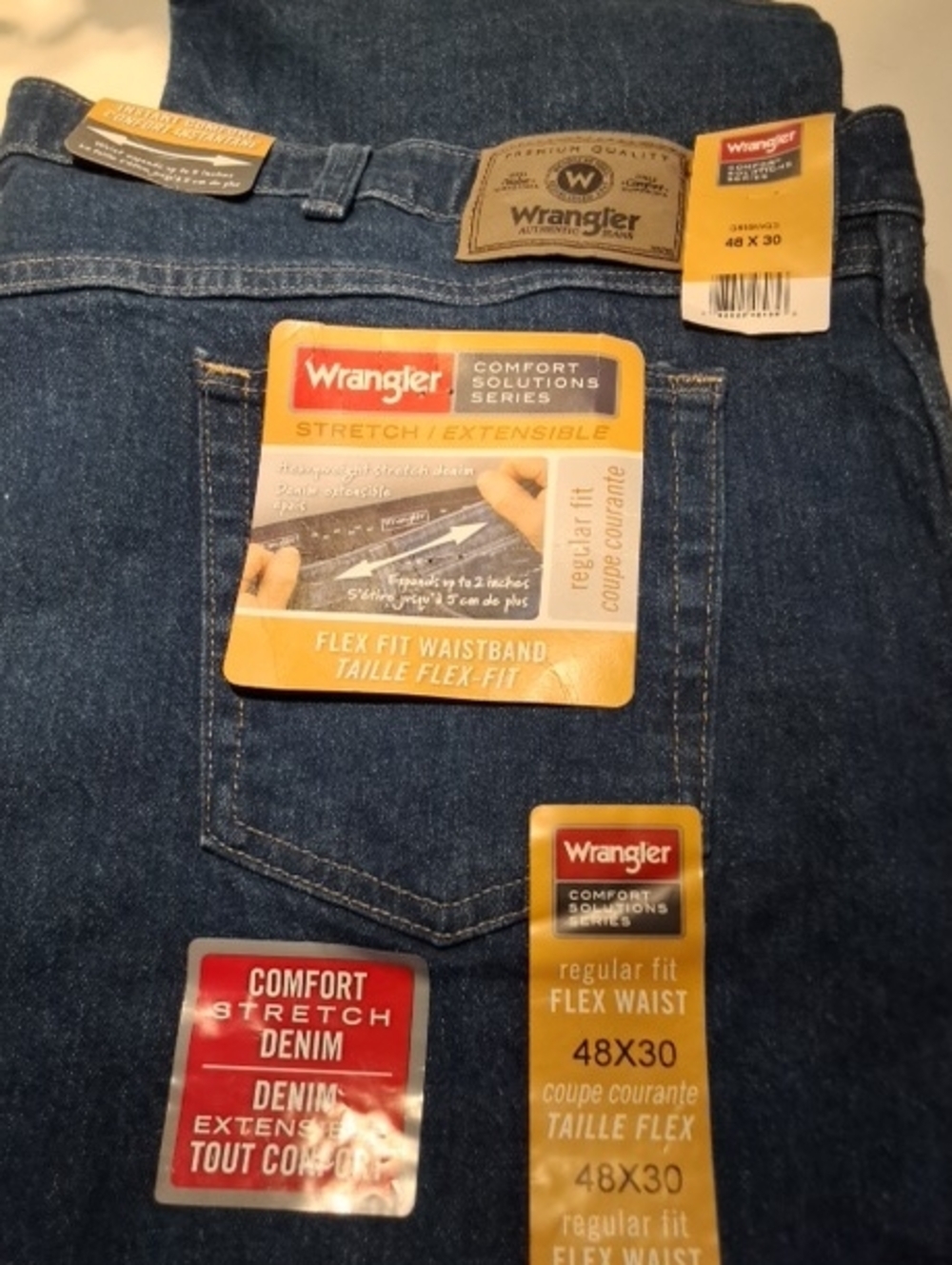 Wrangler Relaxed Fit Stretch Jeans - Dark Blue